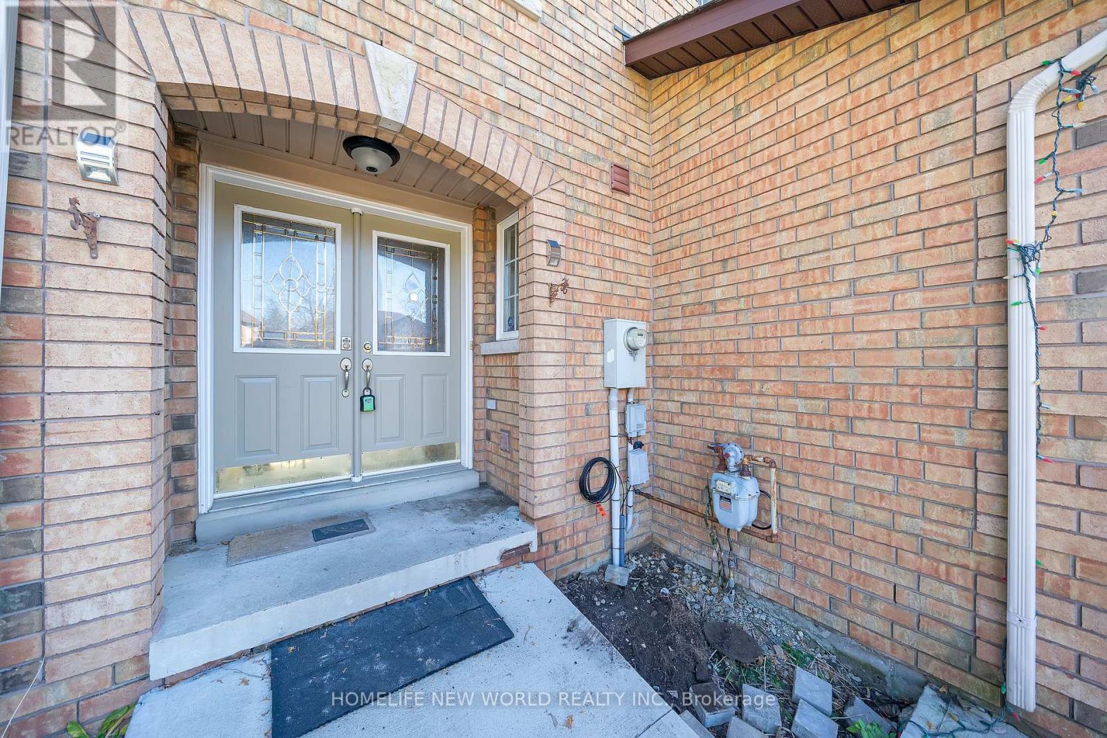 60 Bloomgate Crescent, Richmond Hill, Ontario  L4E 4E2 - Photo 3 - N12561216