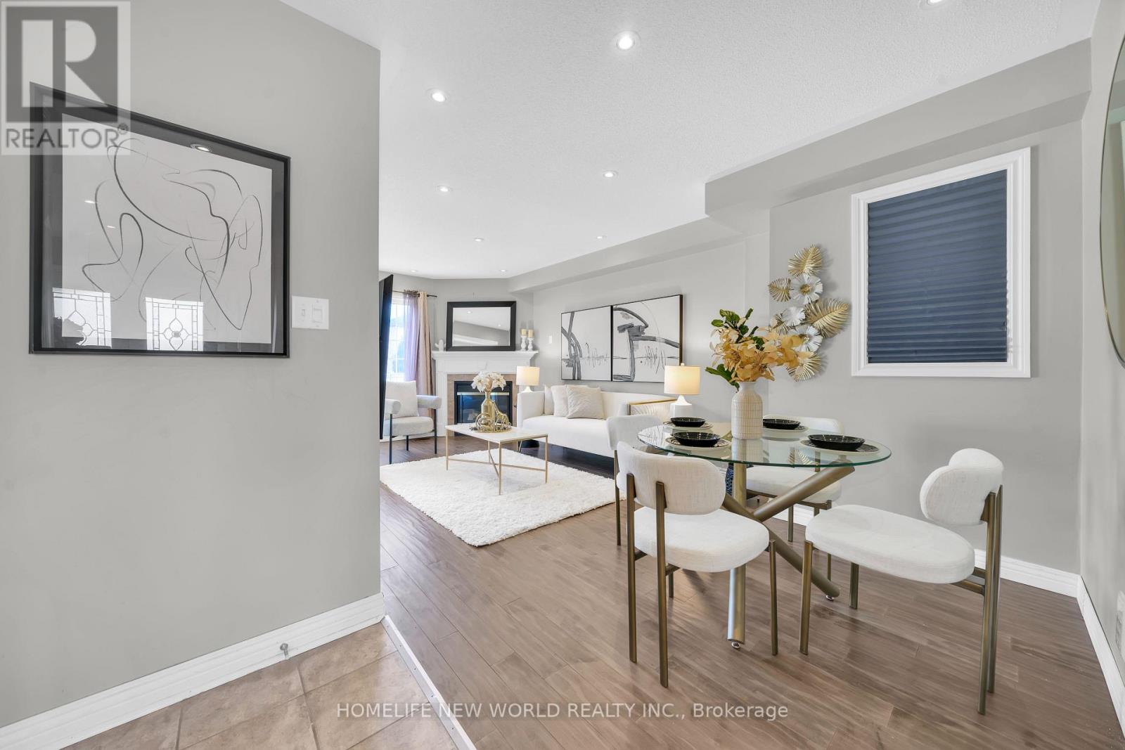 60 Bloomgate Crescent, Richmond Hill, Ontario  L4E 4E2 - Photo 4 - N12561216