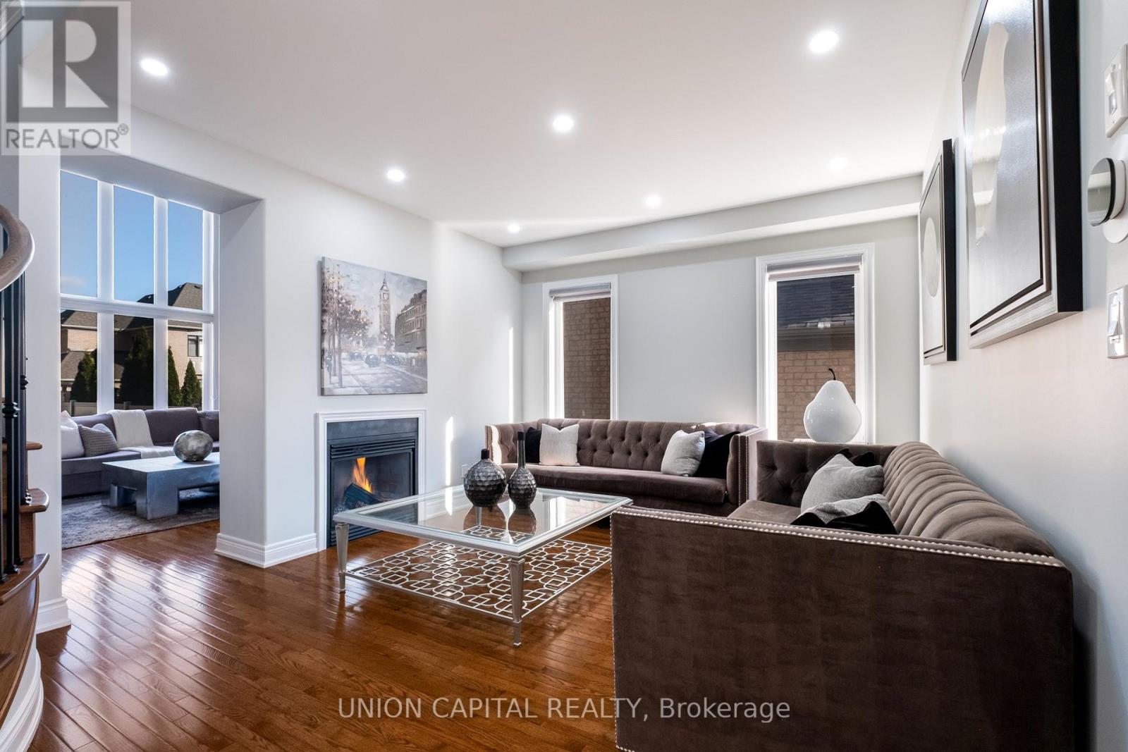 67 Royal West Drive, Brampton, Ontario  L6X 0Z8 - Photo 8 - W12566006