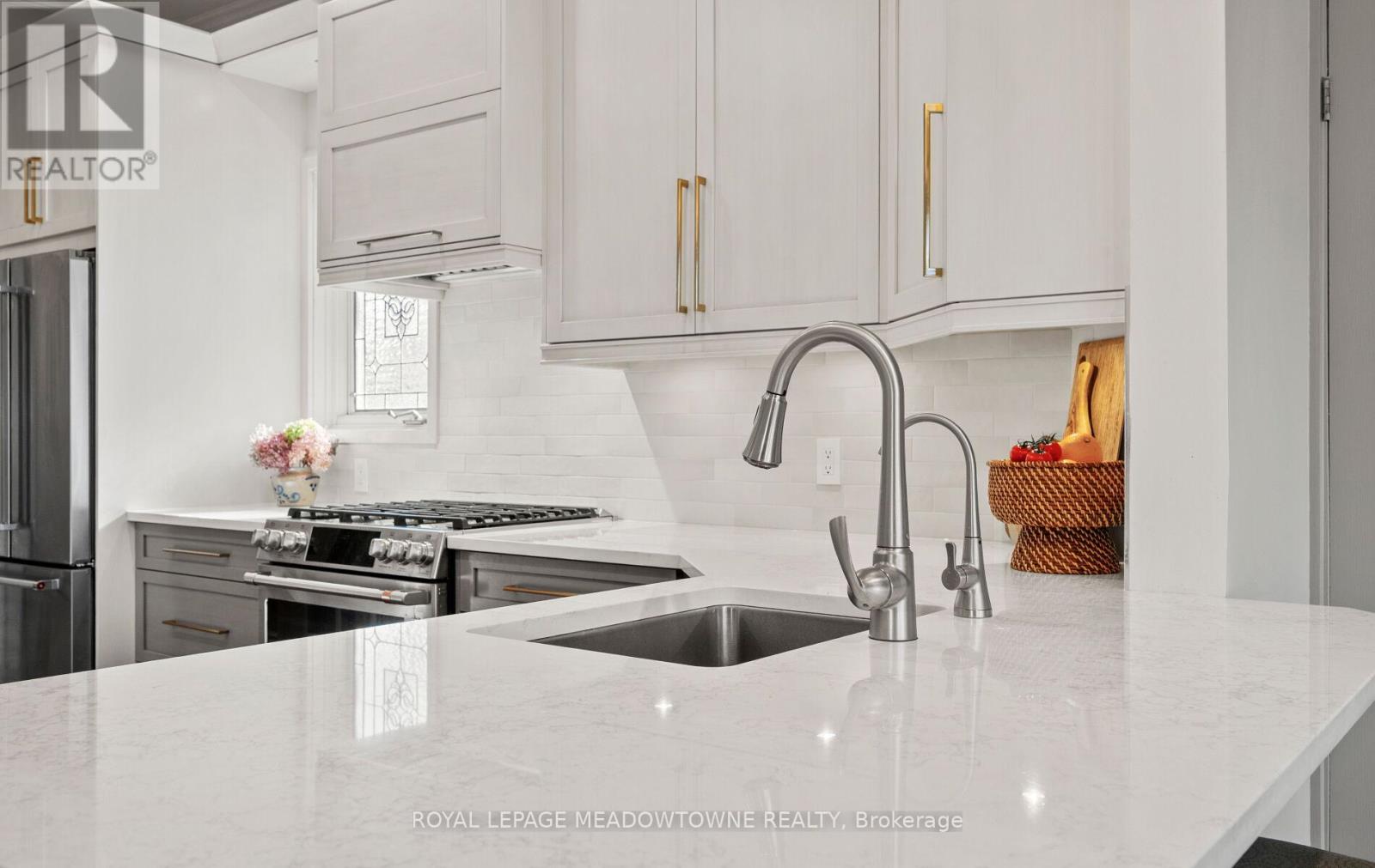 10 Union Street, Halton Hills, Ontario  L7G 3L9 - Photo 18 - W12566264