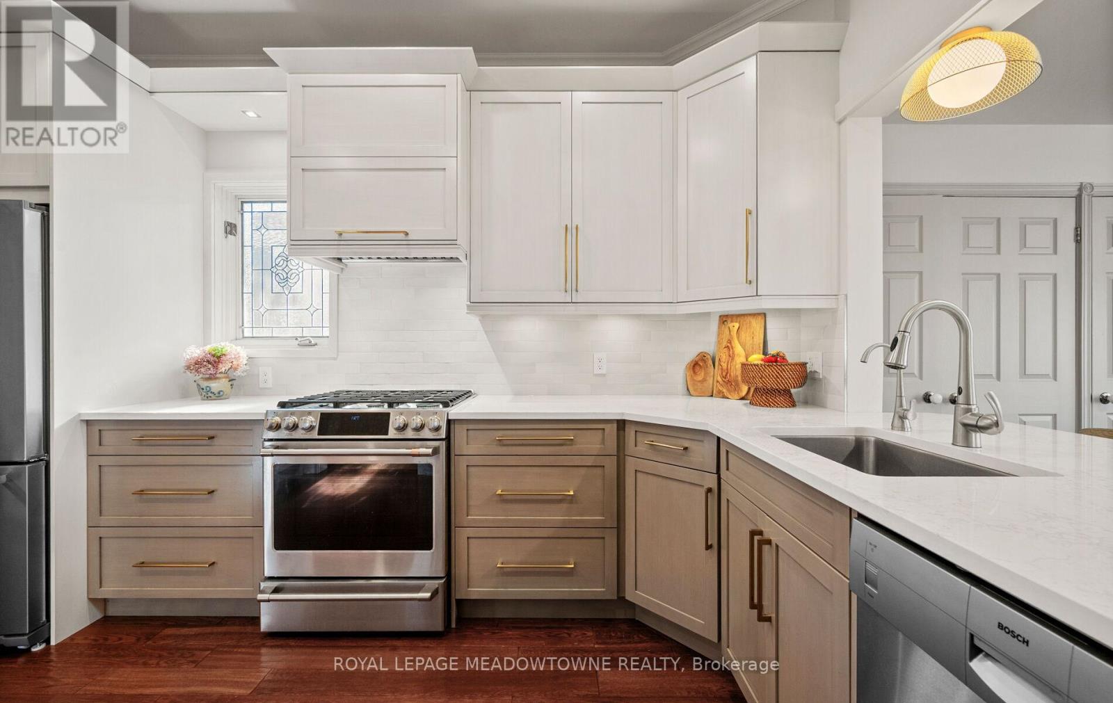 10 Union Street, Halton Hills, Ontario  L7G 3L9 - Photo 20 - W12566264