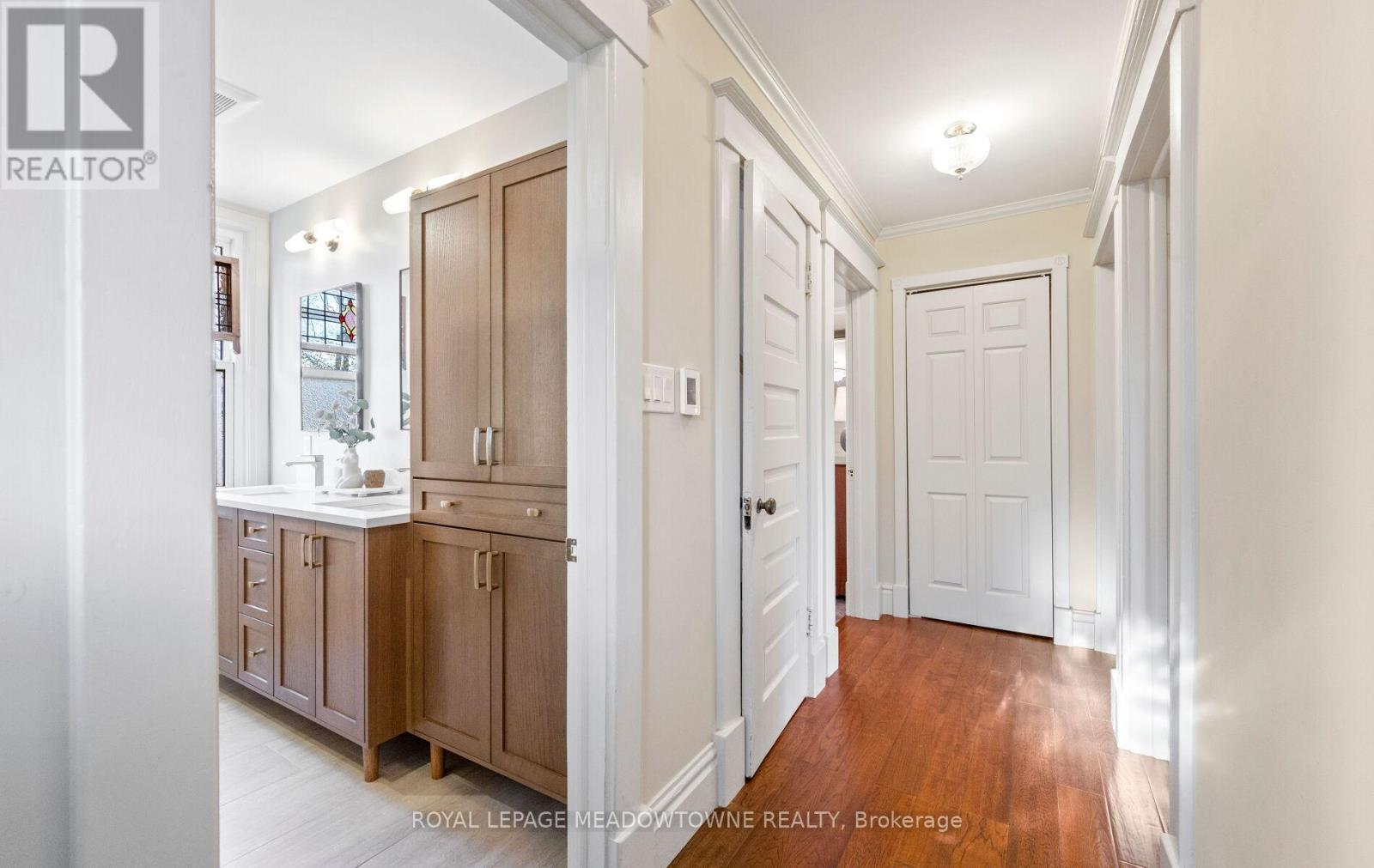 10 Union Street, Halton Hills, Ontario  L7G 3L9 - Photo 23 - W12566264