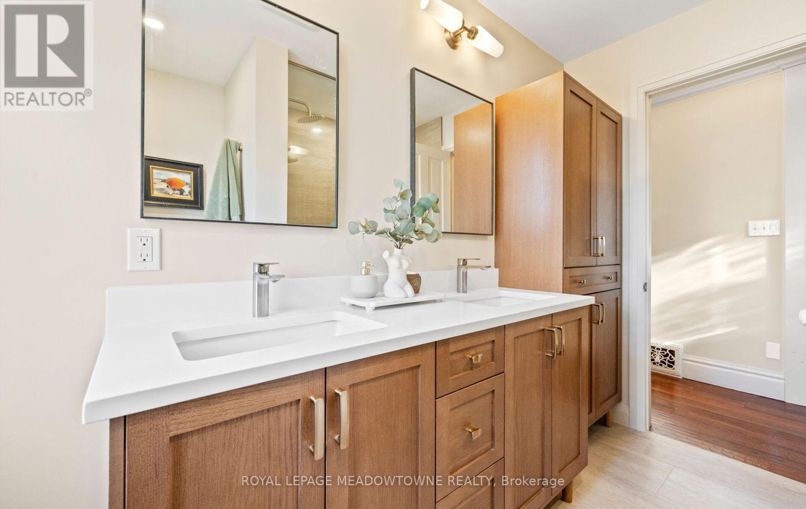 10 Union Street, Halton Hills, Ontario  L7G 3L9 - Photo 31 - W12566264