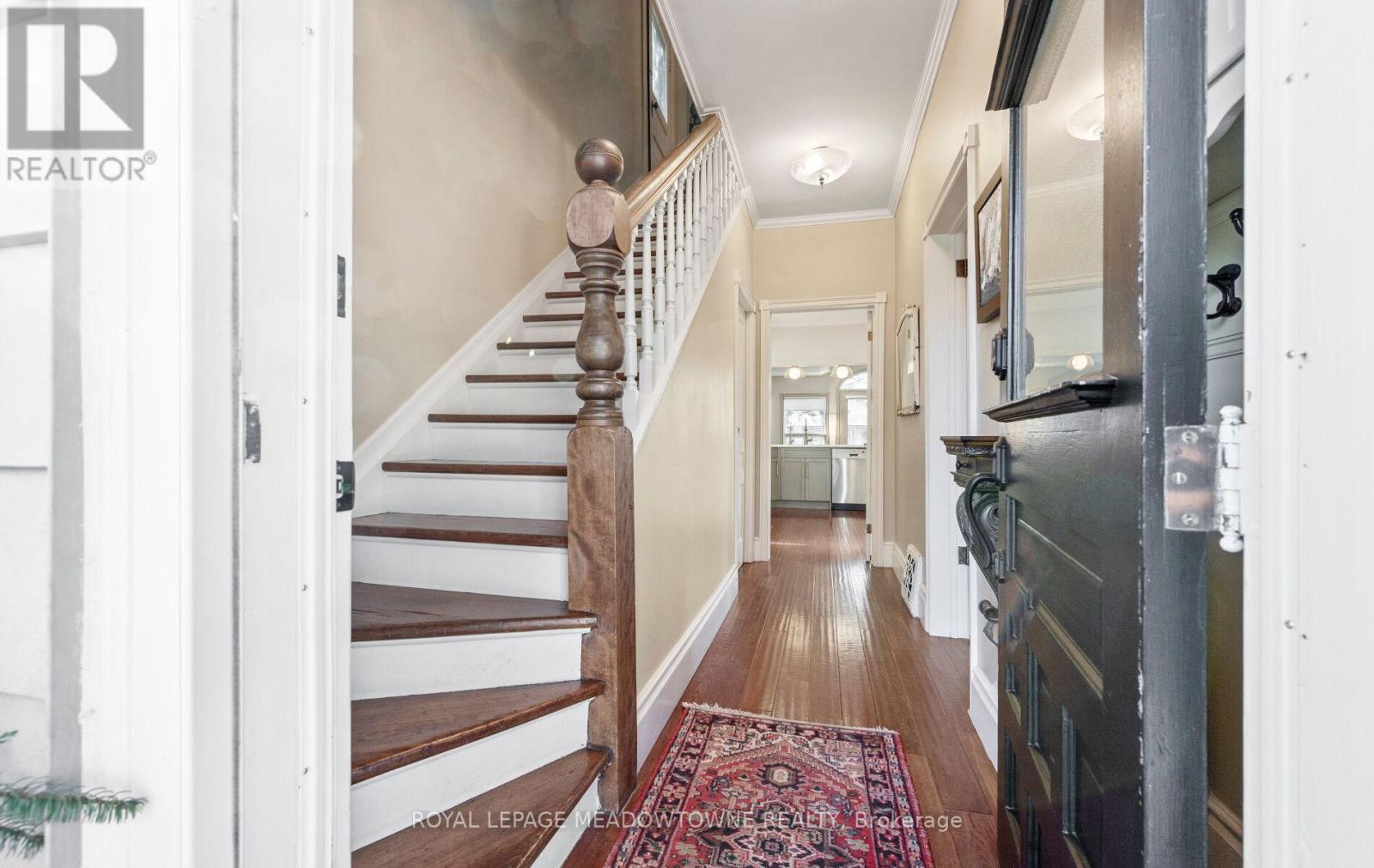 10 Union Street, Halton Hills, Ontario  L7G 3L9 - Photo 6 - W12566264