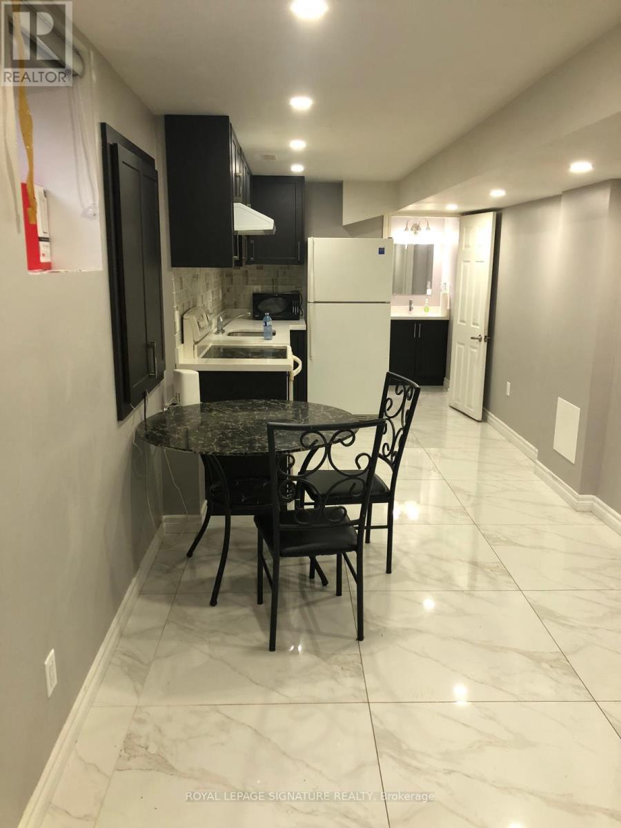 57 Mccrimmon Drive, Brampton, Ontario  L7A 2Z5 - Photo 3 - W12566308