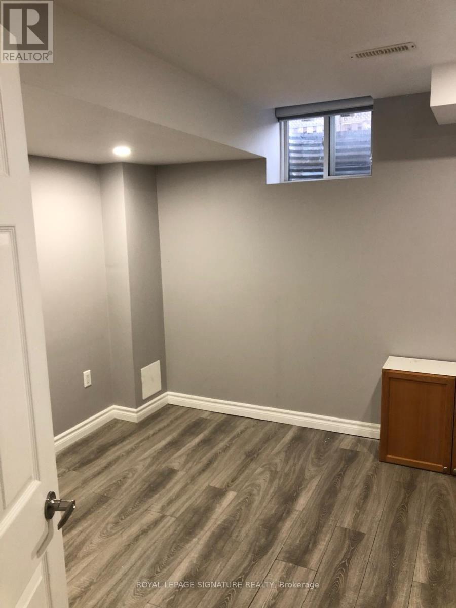 57 Mccrimmon Drive, Brampton, Ontario  L7A 2Z5 - Photo 5 - W12566308