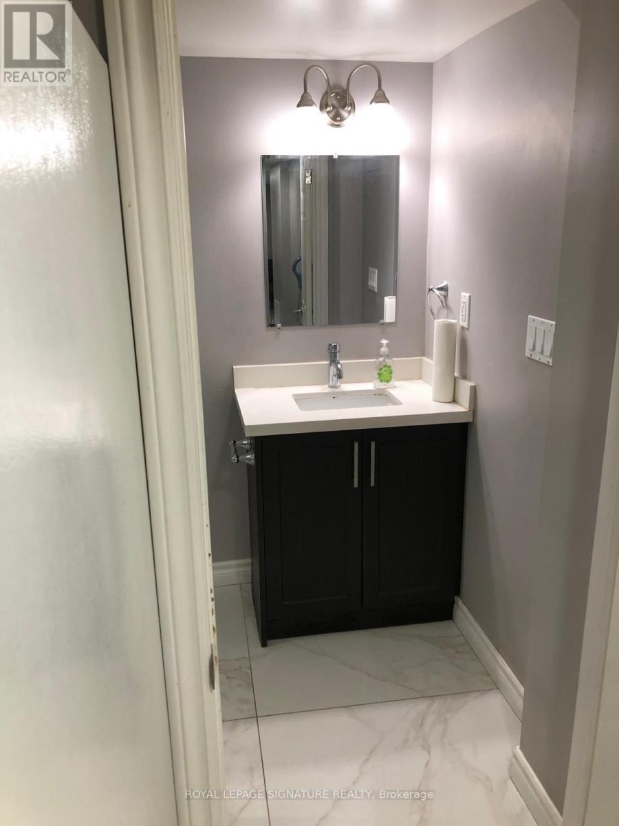 57 Mccrimmon Drive, Brampton, Ontario  L7A 2Z5 - Photo 9 - W12566308