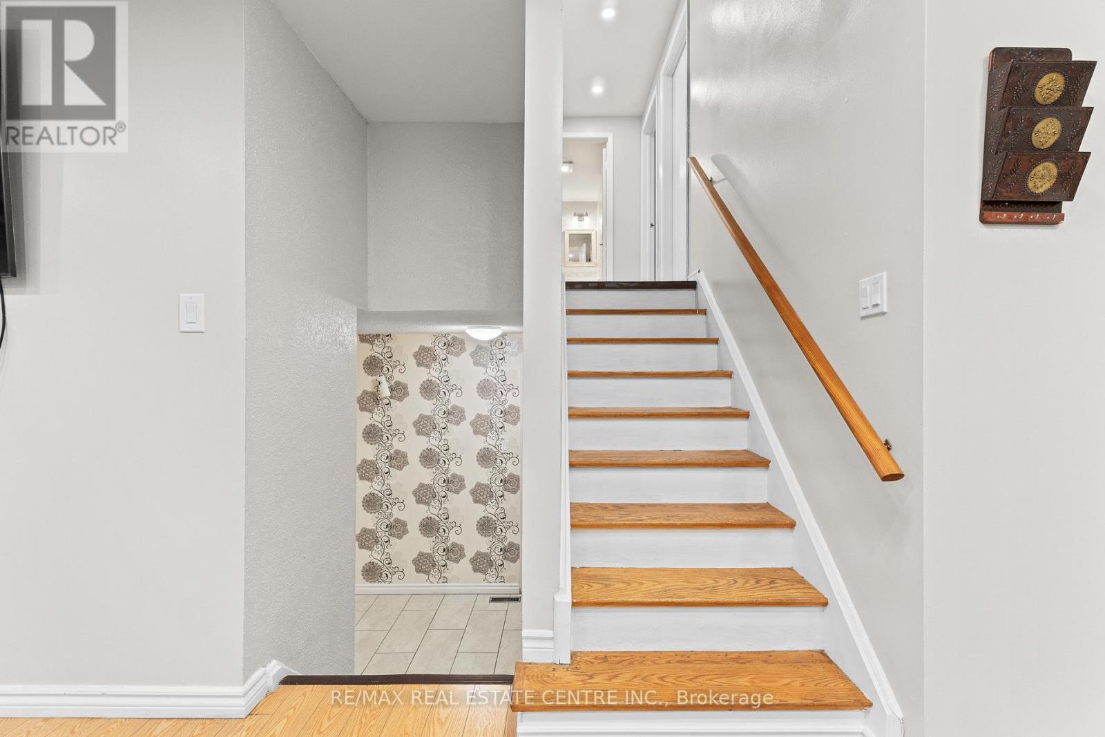 23 Jefferson Road, Brampton, Ontario  L6S 2G6 - Photo 28 - W12566344