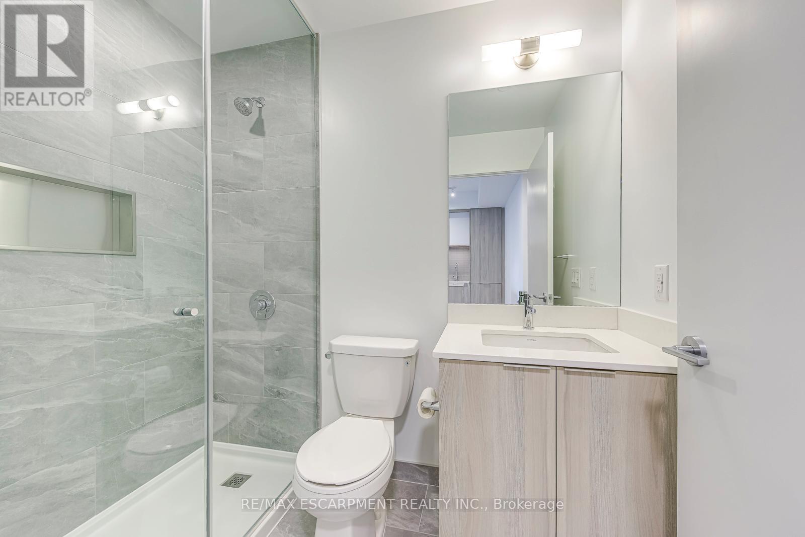 806 - 395 Square One Drive, Mississauga, Ontario  L5B 0P6 - Photo 22 - W12566356