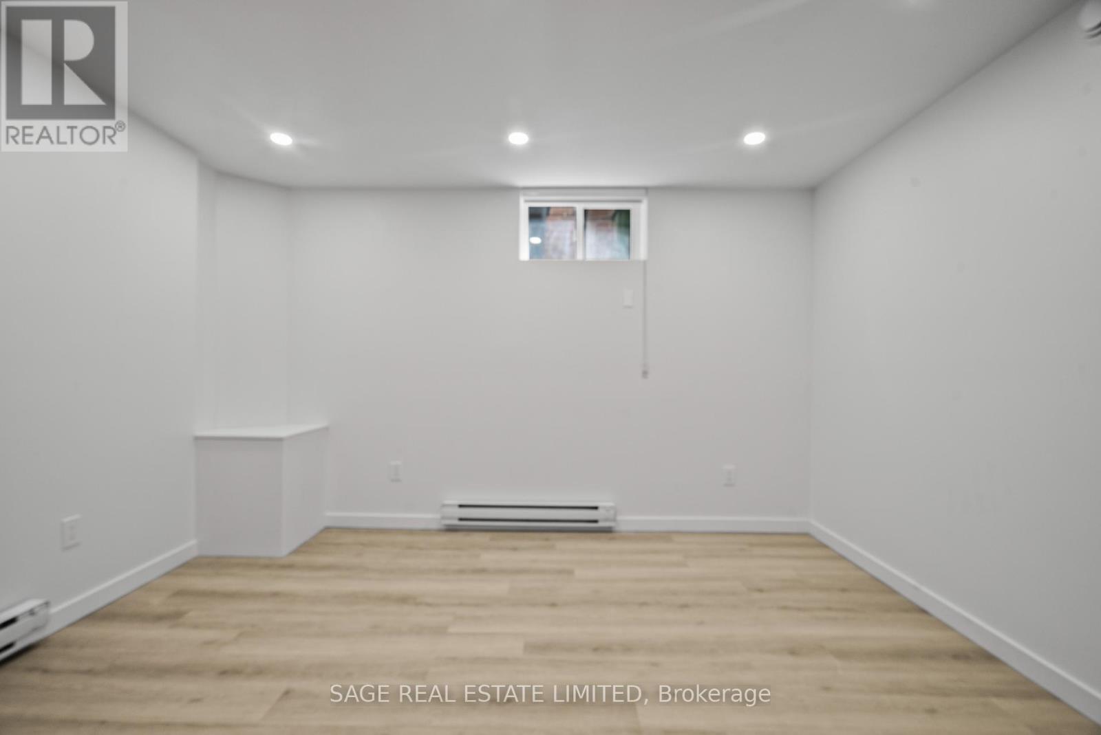 Lower - 25 Chamberlain Avenue, Toronto, Ontario  M6E 4J7 - Photo 10 - W12566374