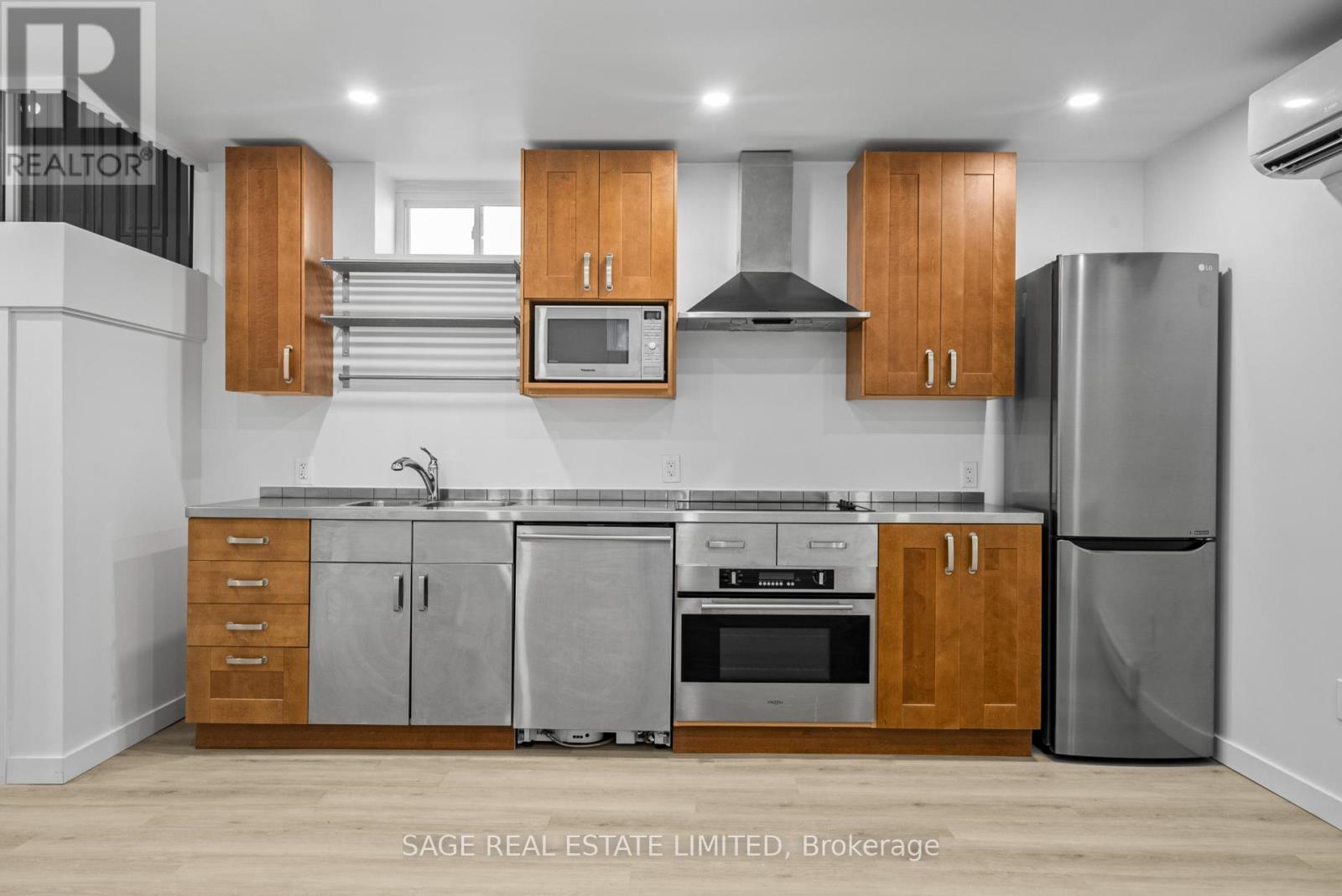 Lower - 25 Chamberlain Avenue, Toronto, Ontario  M6E 4J7 - Photo 15 - W12566374