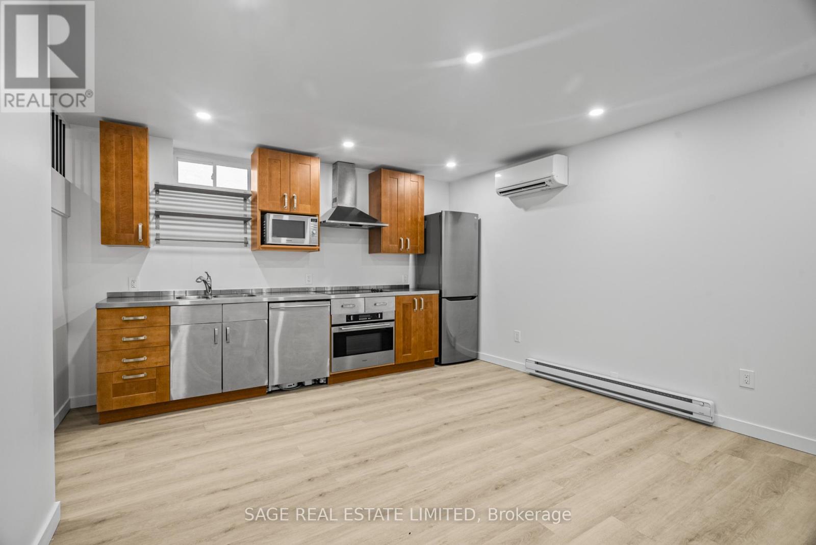 Lower - 25 Chamberlain Avenue, Toronto, Ontario  M6E 4J7 - Photo 16 - W12566374