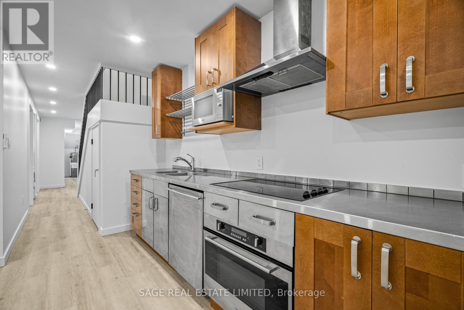 Lower - 25 Chamberlain Avenue, Toronto, Ontario  M6E 4J7 - Photo 17 - W12566374