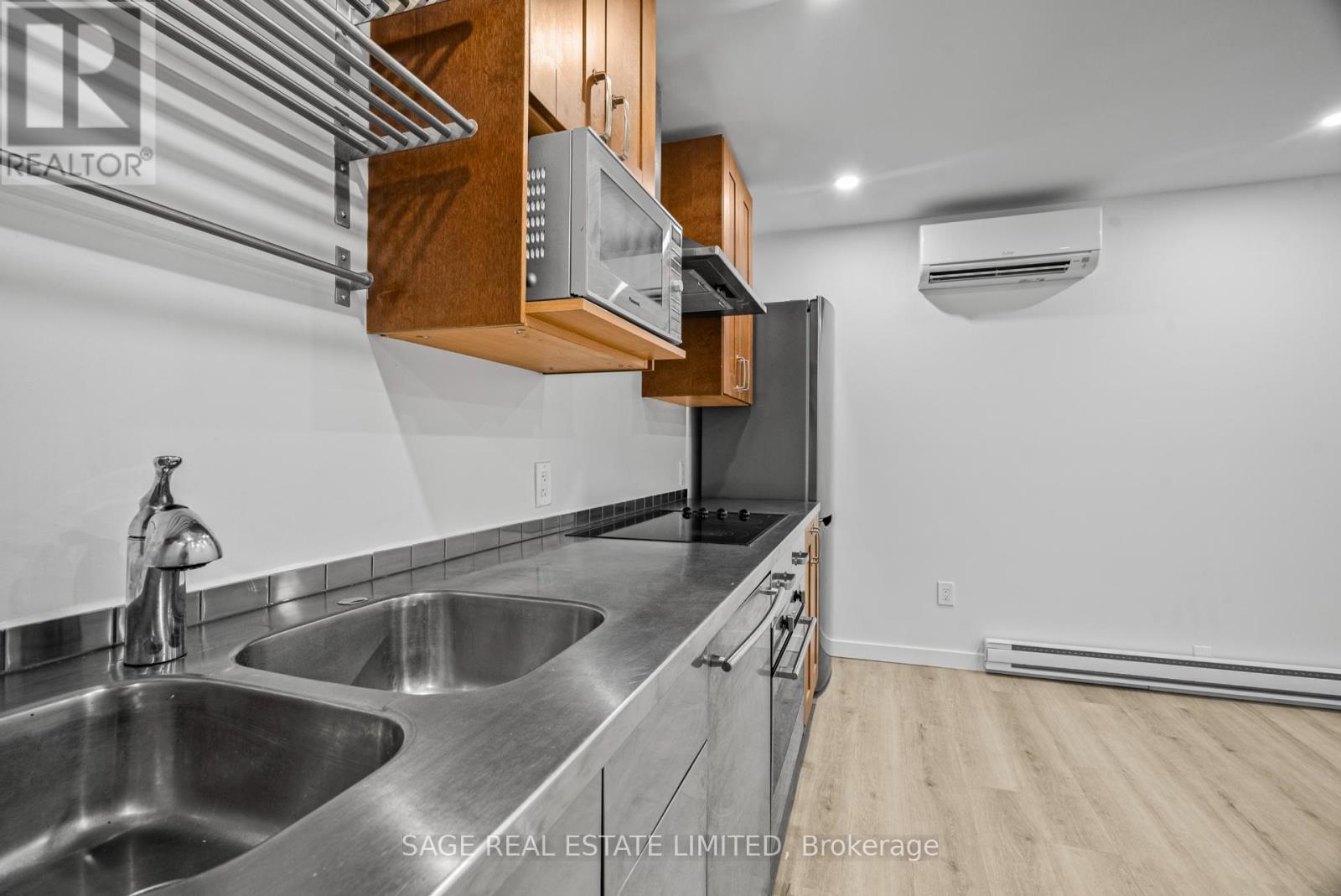 Lower - 25 Chamberlain Avenue, Toronto, Ontario  M6E 4J7 - Photo 19 - W12566374