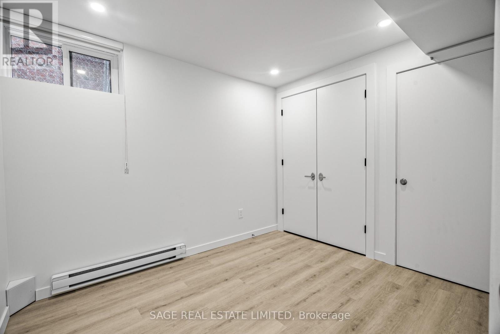 Lower - 25 Chamberlain Avenue, Toronto, Ontario  M6E 4J7 - Photo 22 - W12566374