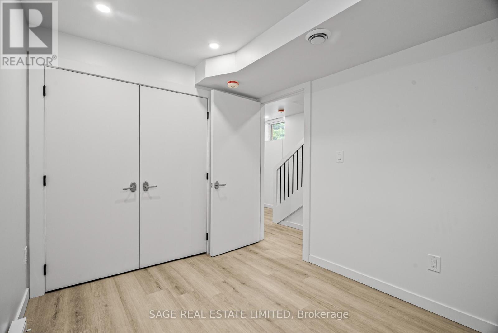 Lower - 25 Chamberlain Avenue, Toronto, Ontario  M6E 4J7 - Photo 28 - W12566374