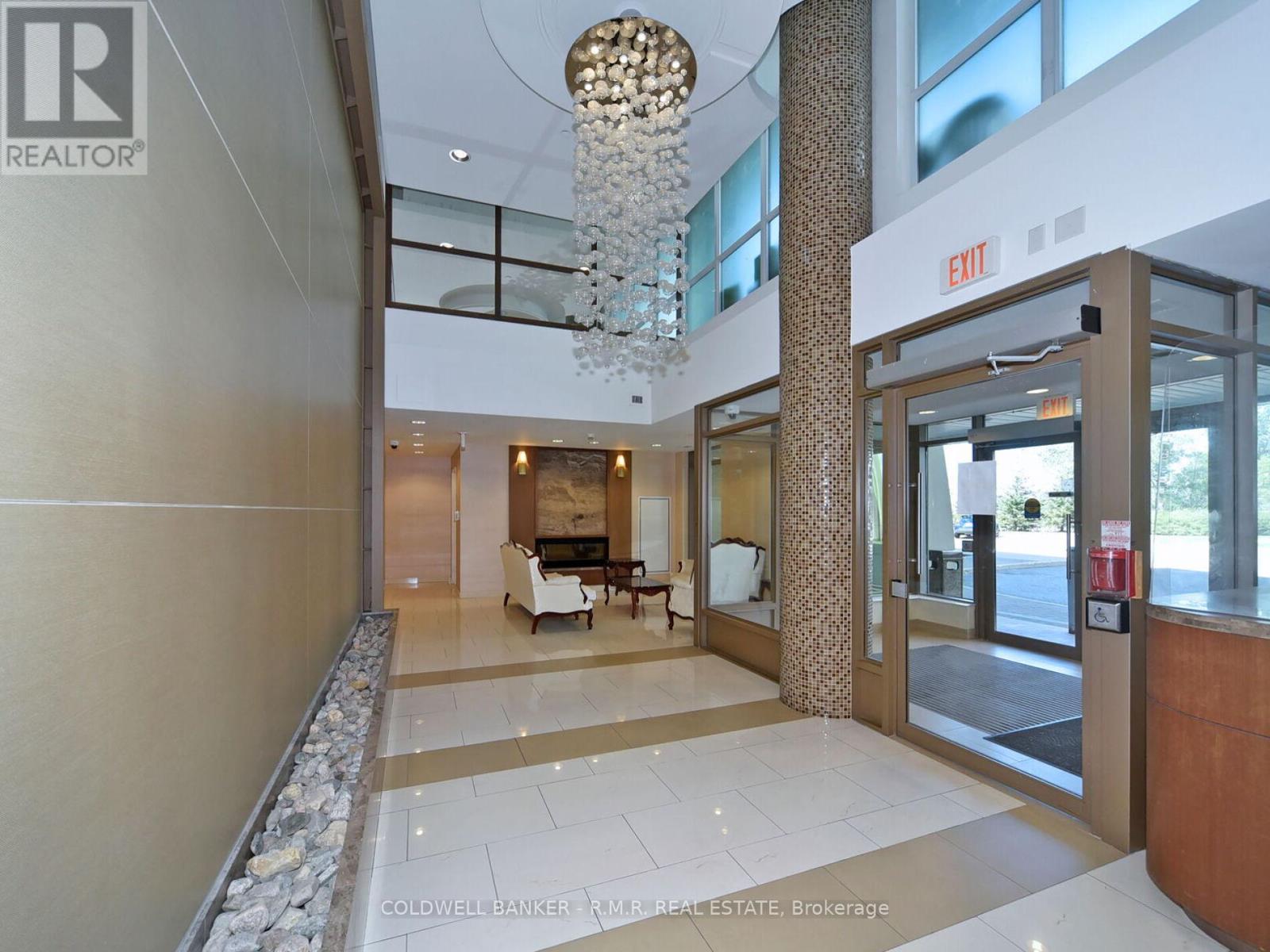 211 - 75 Norman Bethune Avenue, Richmond Hill, Ontario  L4B 0B6 - Photo 6 - N12566566