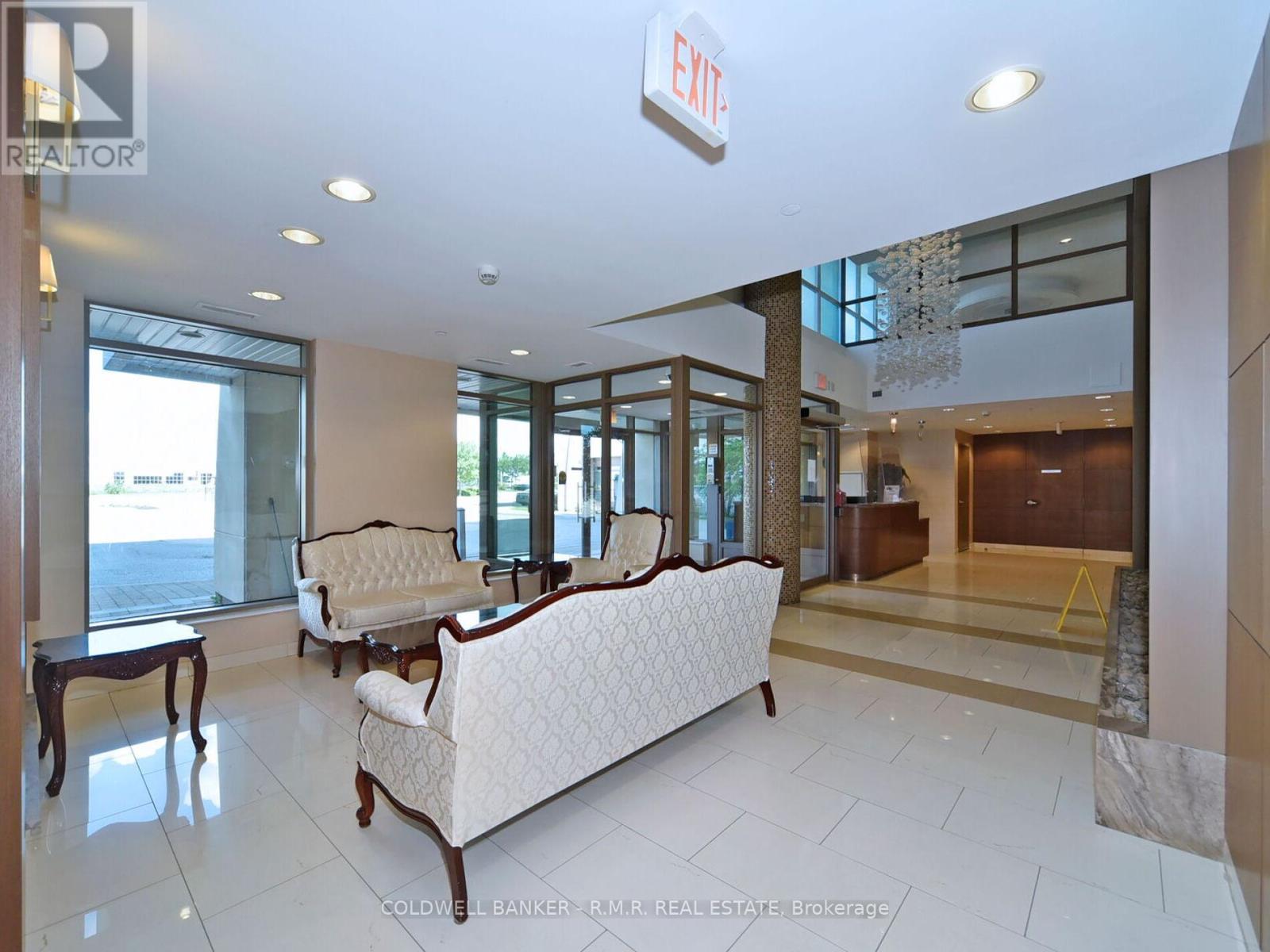 211 - 75 Norman Bethune Avenue, Richmond Hill, Ontario  L4B 0B6 - Photo 7 - N12566566