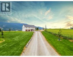 2589 Young Road, spallumcheen, British Columbia