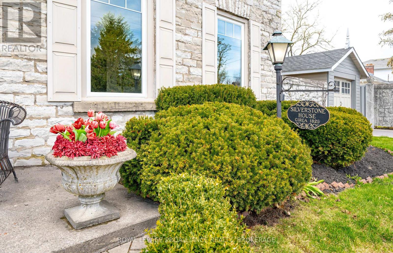 1863 Sydenham Road, Kingston, Ontario  K7L 4V4 - Photo 4 - X12566602