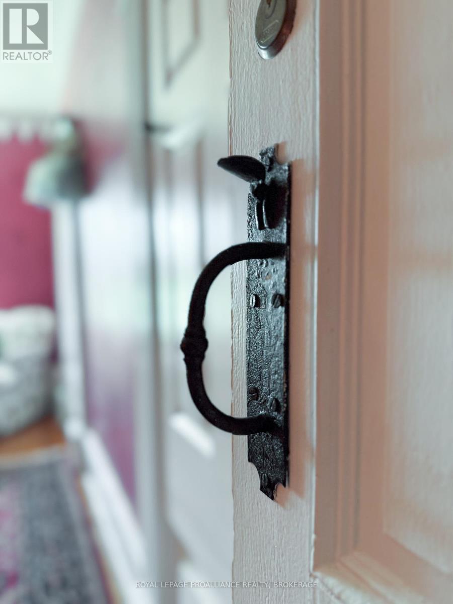 1863 Sydenham Road, Kingston, Ontario  K7L 4V4 - Photo 28 - X12566646