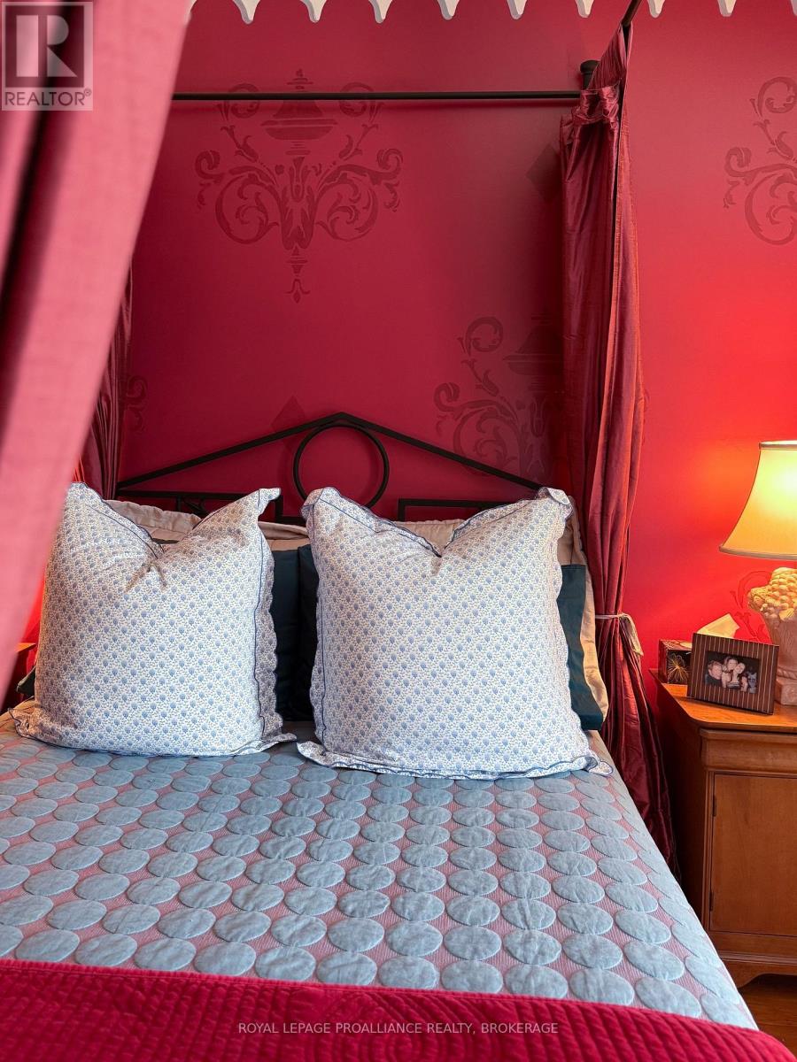 1863 Sydenham Road, Kingston, Ontario  K7L 4V4 - Photo 30 - X12566646