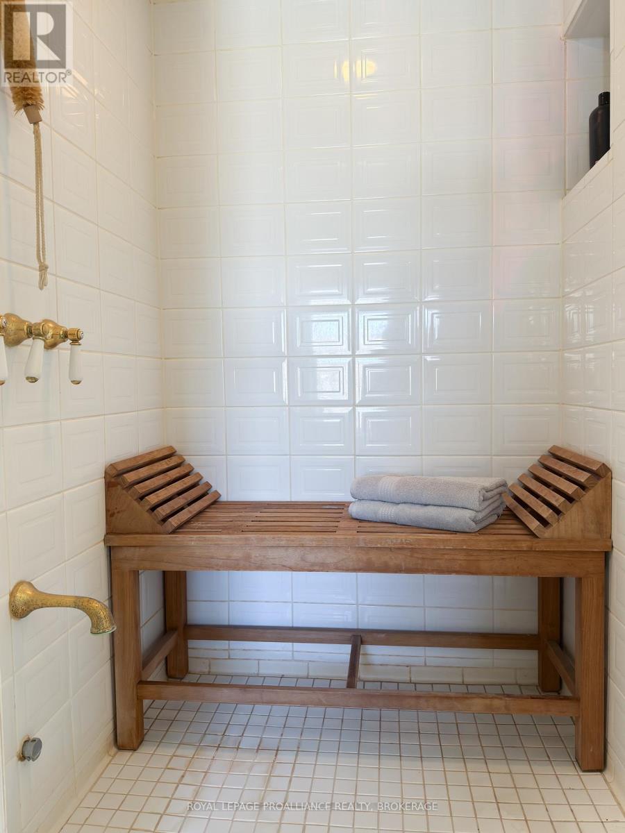 1863 Sydenham Road, Kingston, Ontario  K7L 4V4 - Photo 39 - X12566646