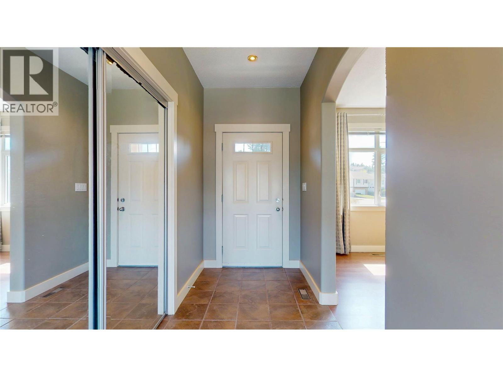 1631 Mt. Pyramid Crescent, Cranbrook, British Columbia  V1C 6K8 - Photo 6 - 10369797