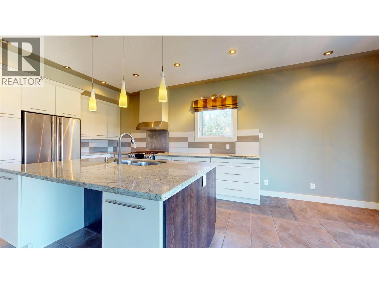 1631 Mt. Pyramid Crescent, Cranbrook, British Columbia  V1C 6K8 - Photo 8 - 10369797