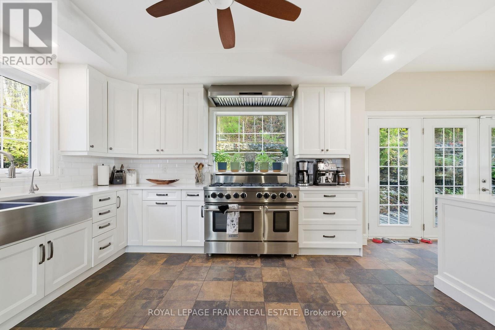 300 Snug Harbour Road, Kawartha Lakes, Ontario  K9V 4R6 - Photo 20 - X12566630