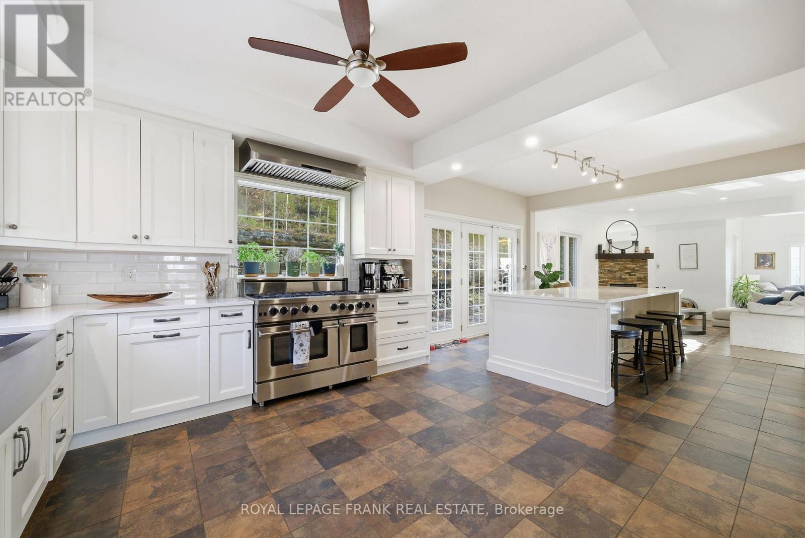 300 Snug Harbour Road, Kawartha Lakes, Ontario  K9V 4R6 - Photo 21 - X12566630