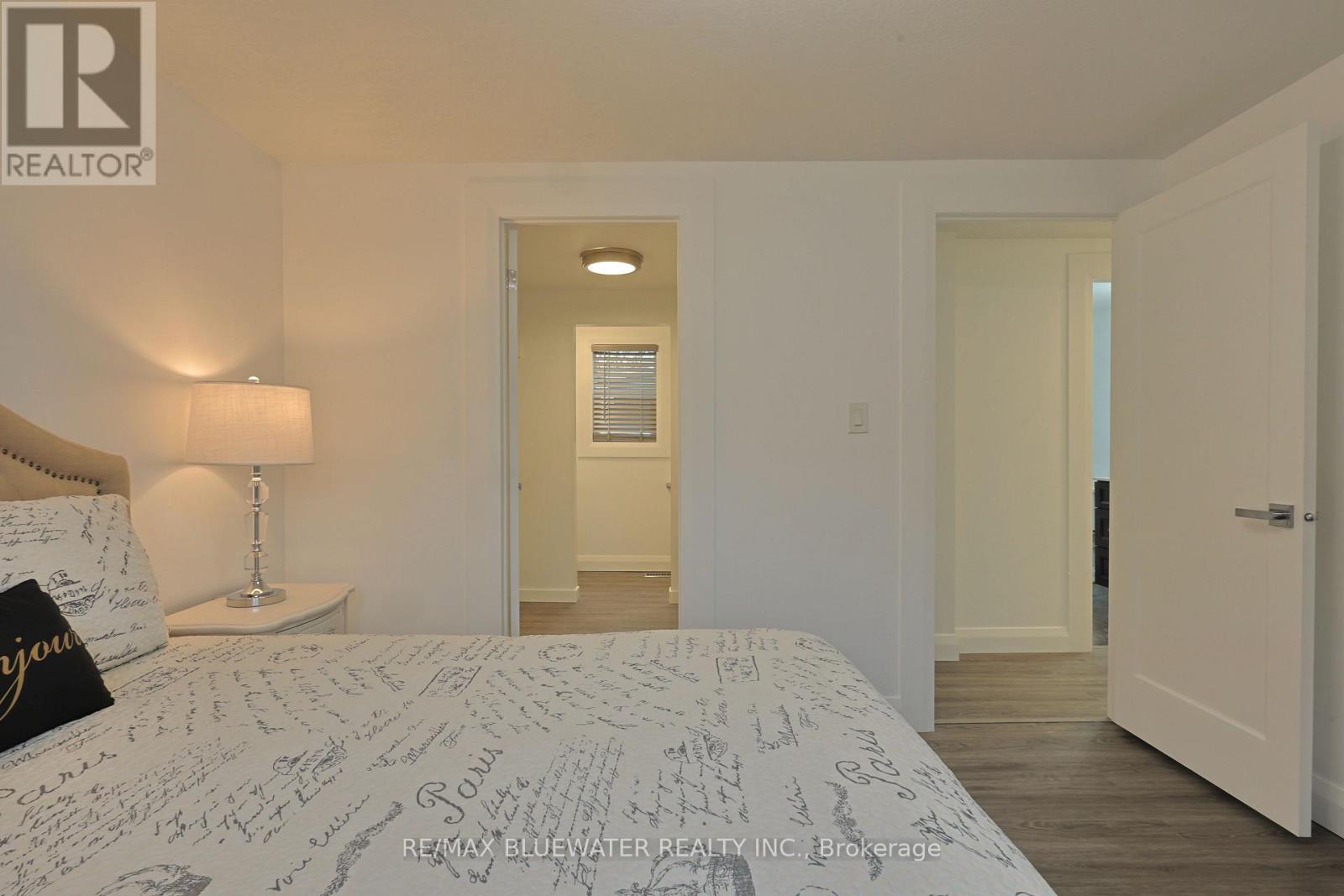 46 St Andrews Place, South Huron, Ontario  N0M 1T0 - Photo 24 - X12566458