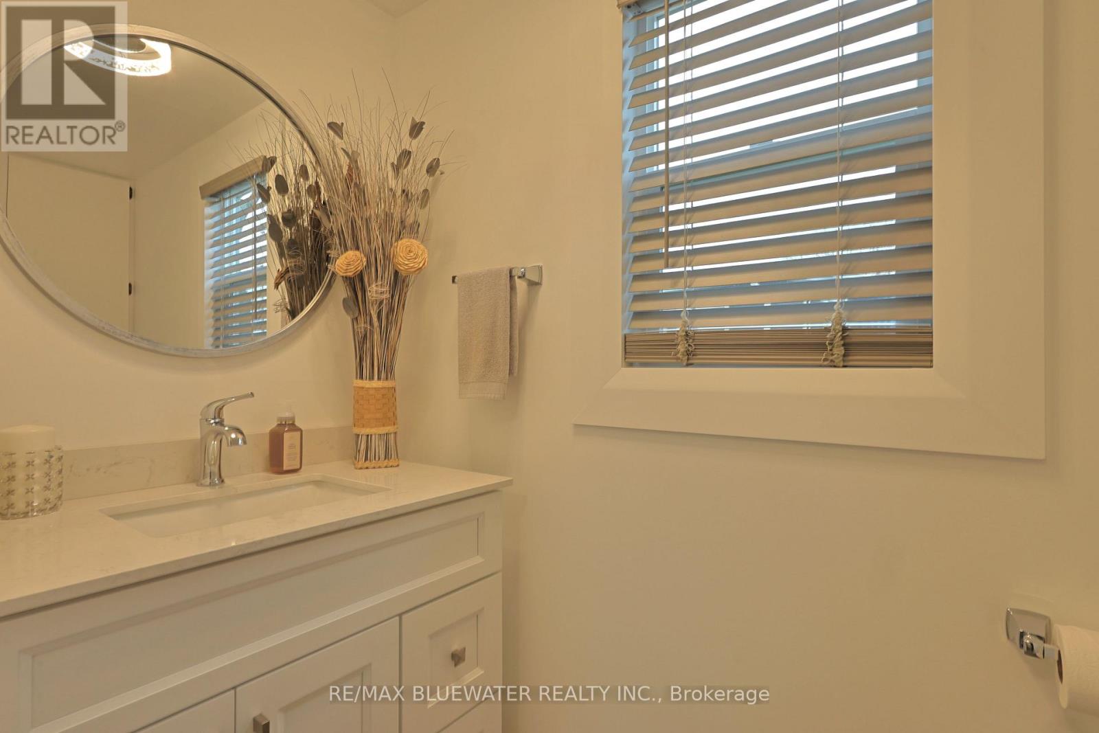 46 St Andrews Place, South Huron, Ontario  N0M 1T0 - Photo 26 - X12566458