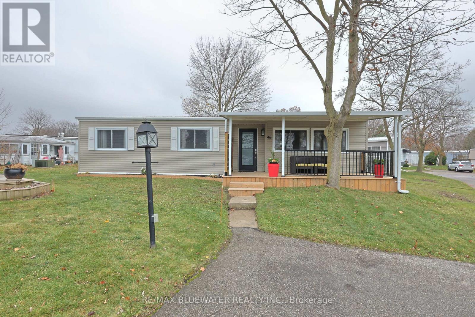 46 St Andrews Place, South Huron, Ontario  N0M 1T0 - Photo 6 - X12566458