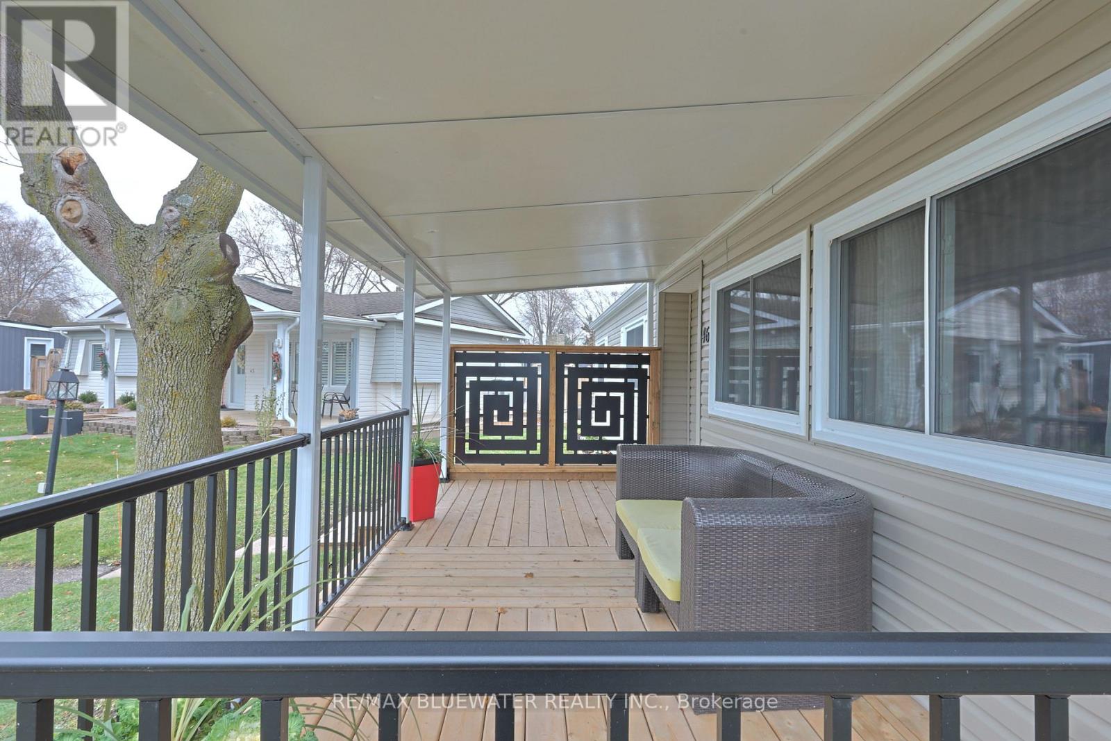 46 St Andrews Place, South Huron, Ontario  N0M 1T0 - Photo 8 - X12566458