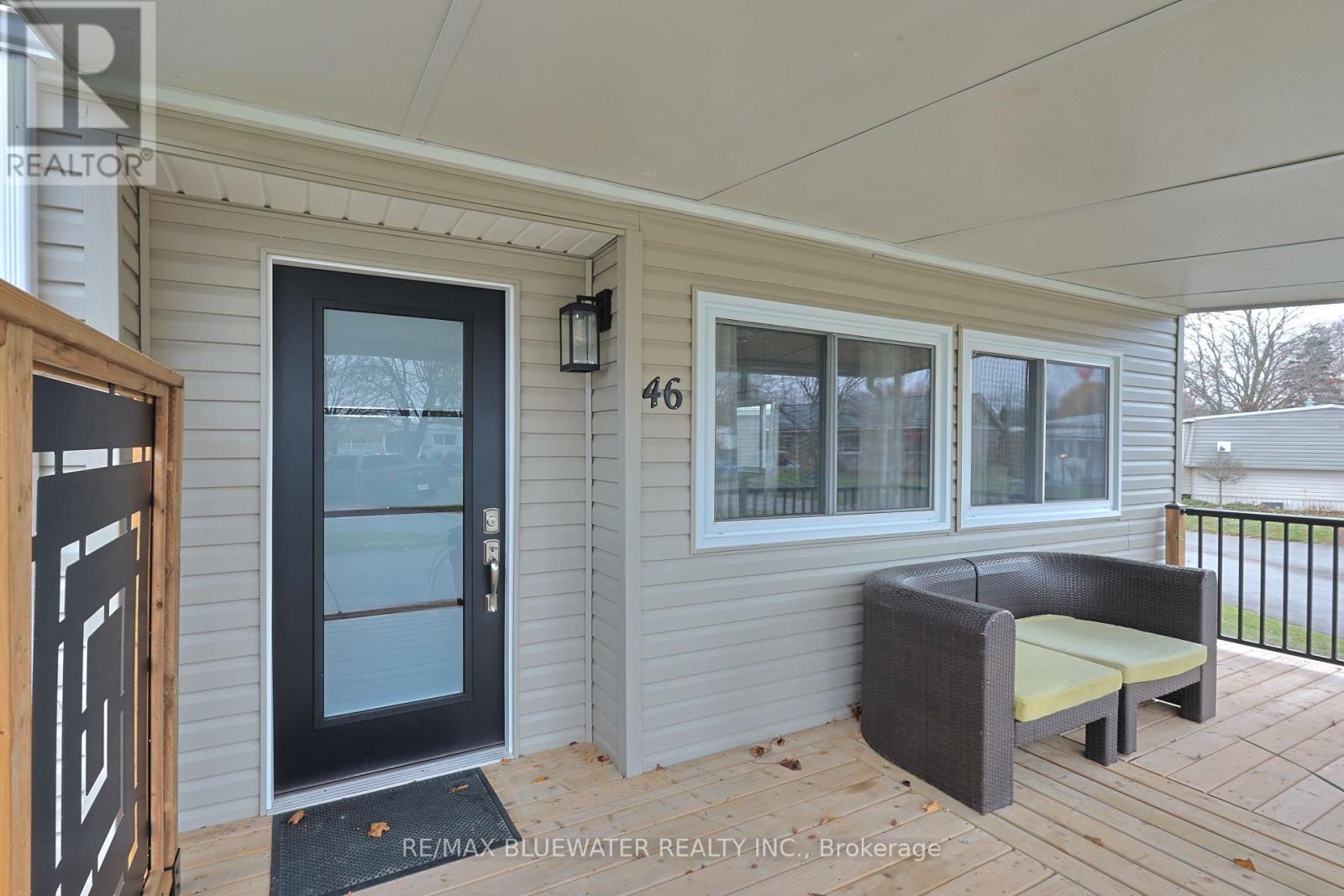 46 St Andrews Place, South Huron, Ontario  N0M 1T0 - Photo 9 - X12566458