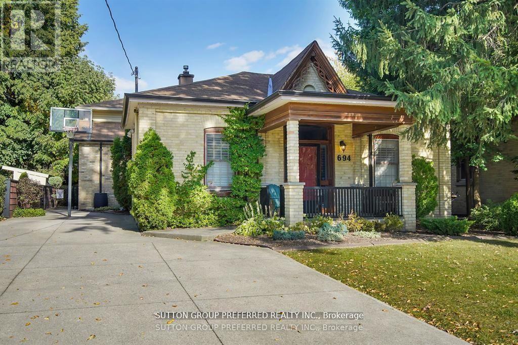 694 Colborne Street, London East, Ontario  N6A 3Z5 - Photo 1 - X12566504
