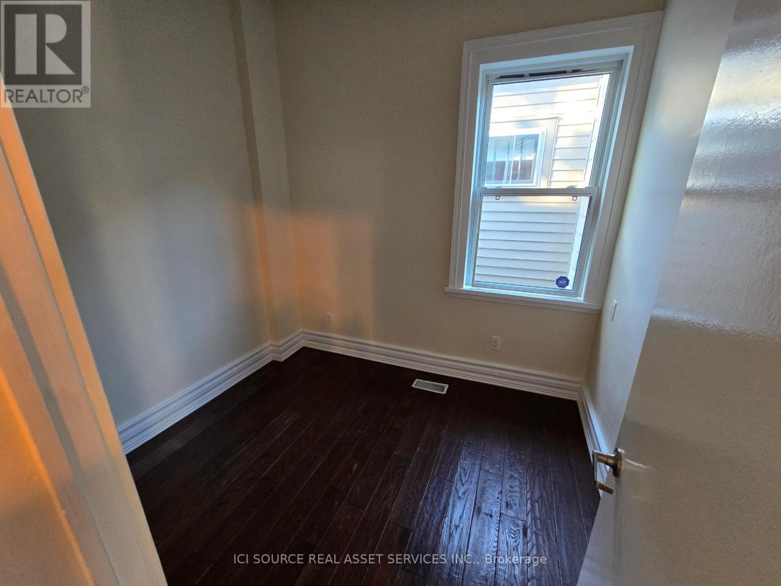 727 Queens Avenue, London East, Ontario  N5W 3H4 - Photo 15 - X12566342