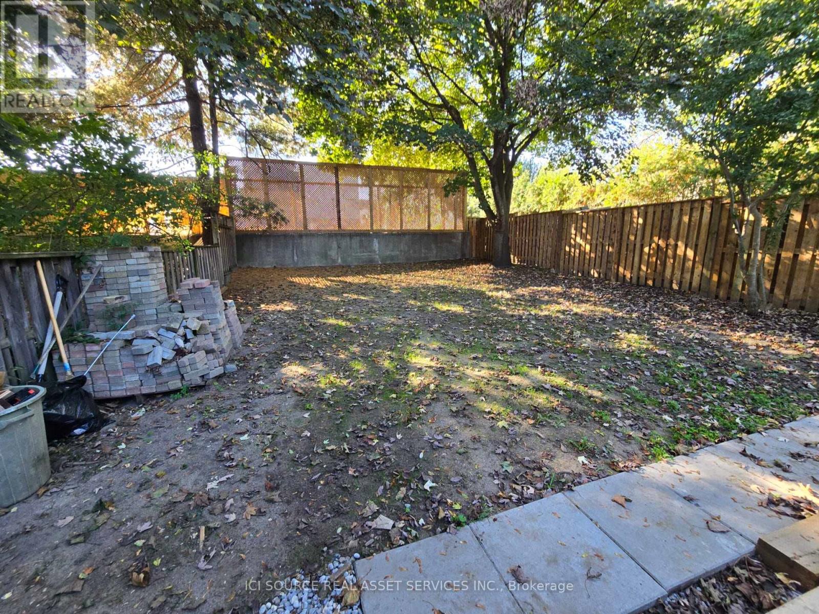 727 Queens Avenue, London East, Ontario  N5W 3H4 - Photo 27 - X12566342