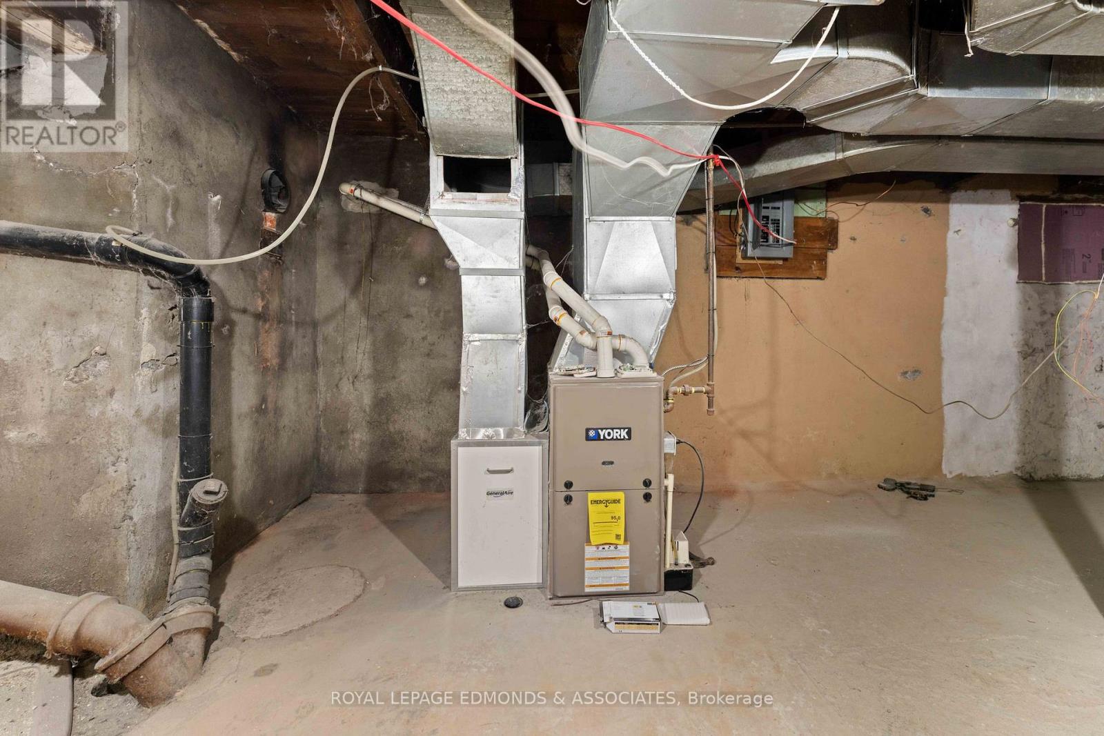 231 Cecelia Street, Pembroke, Ontario K8A 1R8 - Photo 22 - X12566524