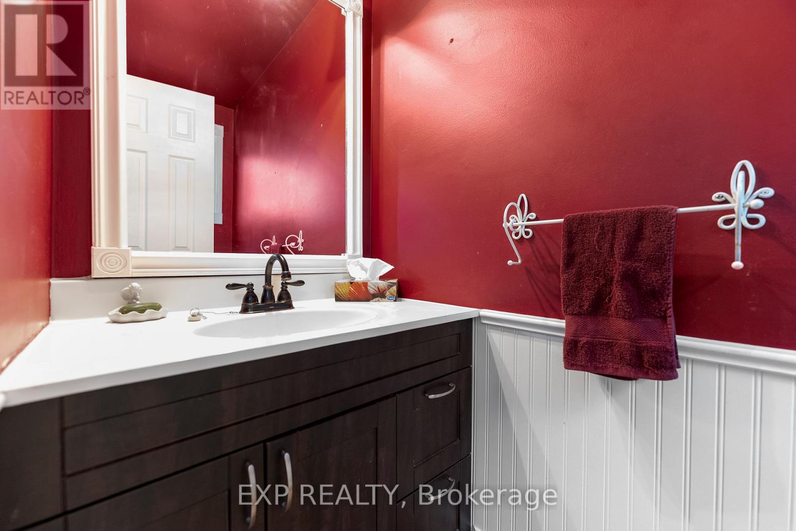 1626 Prestwick Drive, Ottawa, Ontario  K1E 2Y1 - Photo 20 - X12566540