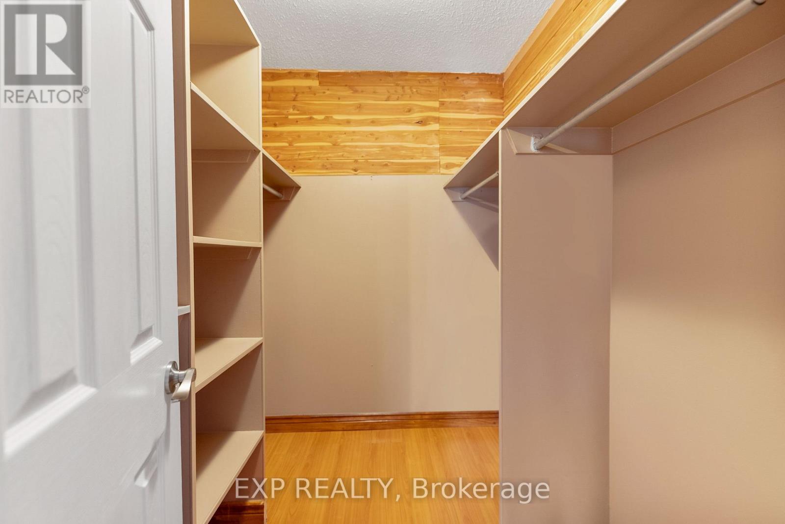 1626 Prestwick Drive, Ottawa, Ontario  K1E 2Y1 - Photo 26 - X12566540