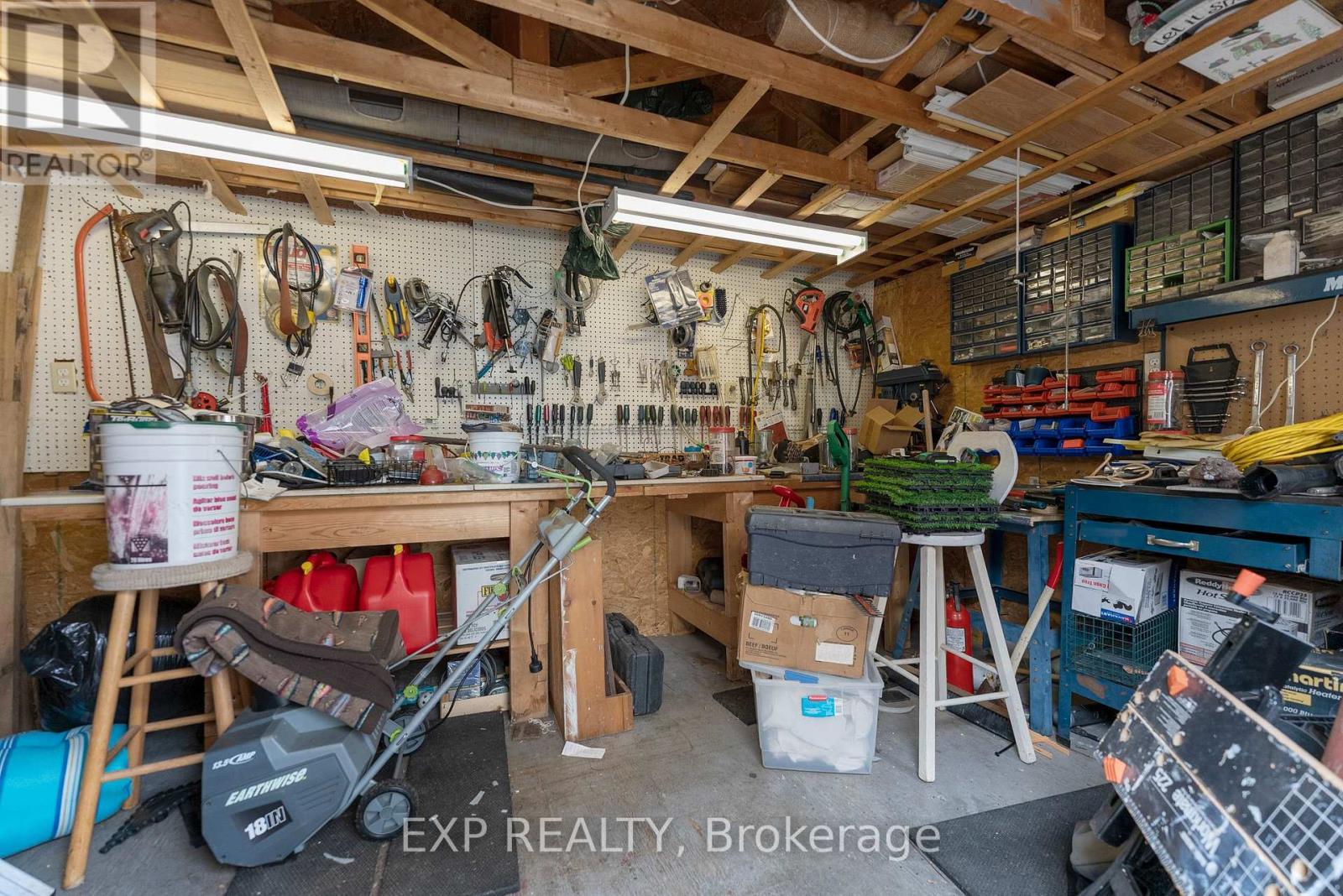 1626 Prestwick Drive, Ottawa, Ontario  K1E 2Y1 - Photo 33 - X12566540