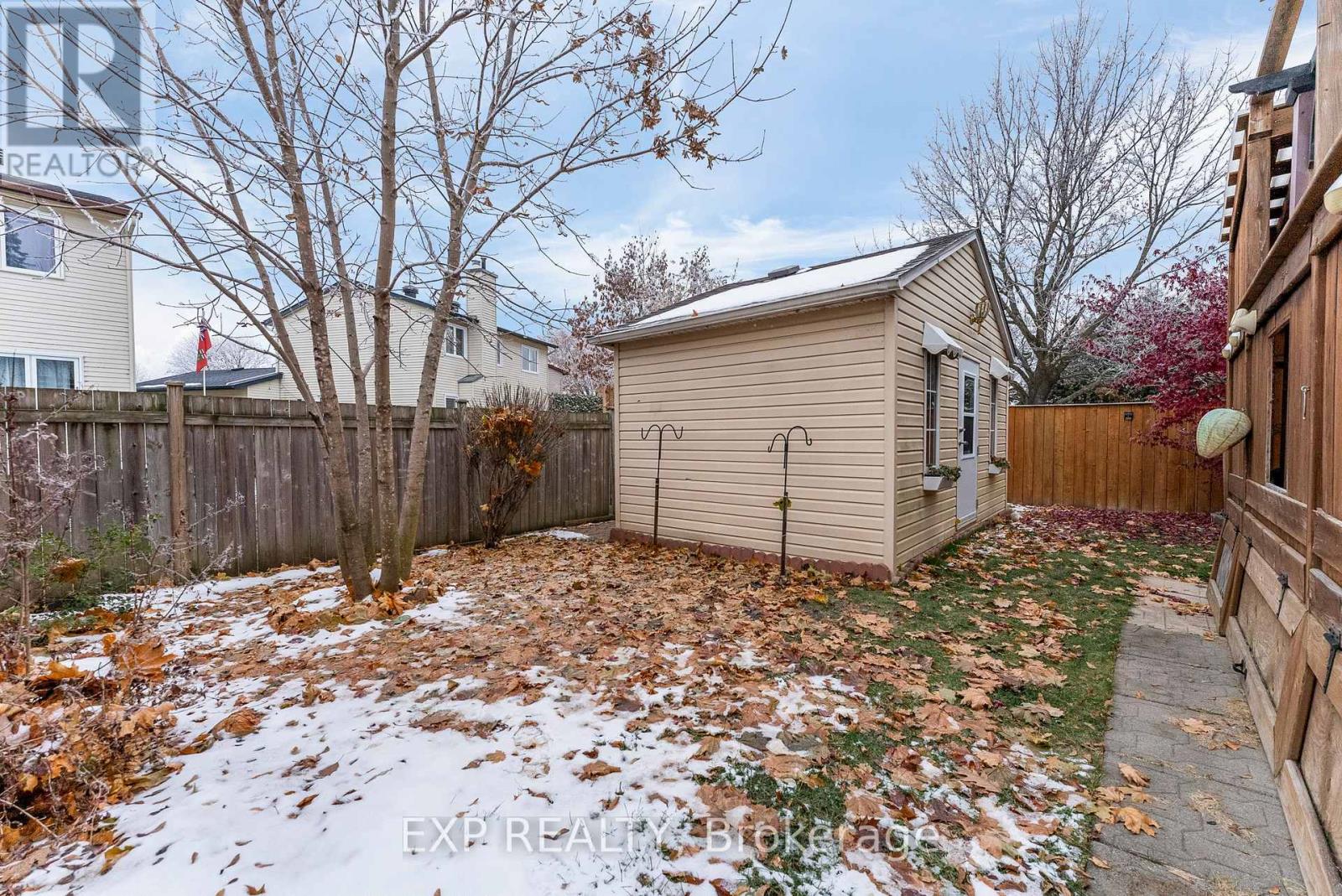 1626 Prestwick Drive, Ottawa, Ontario  K1E 2Y1 - Photo 8 - X12566540