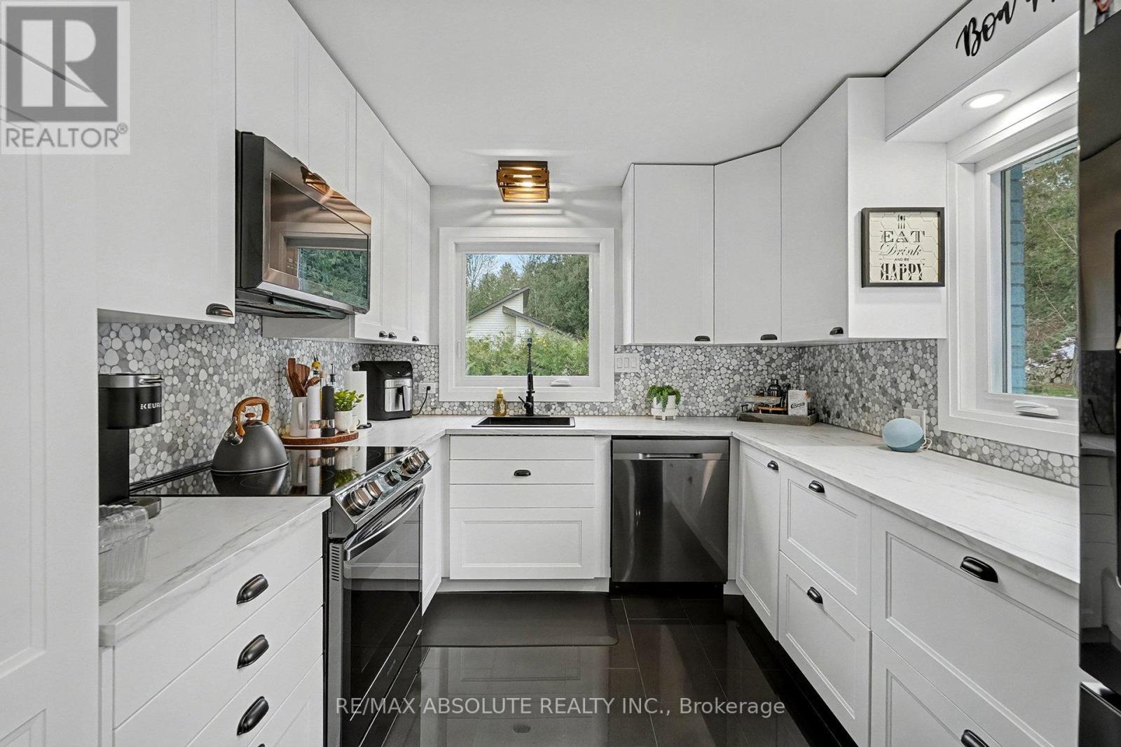 110 Scenic Lane, Ottawa, Ontario  K0A 3M0 - Photo 11 - X12566386