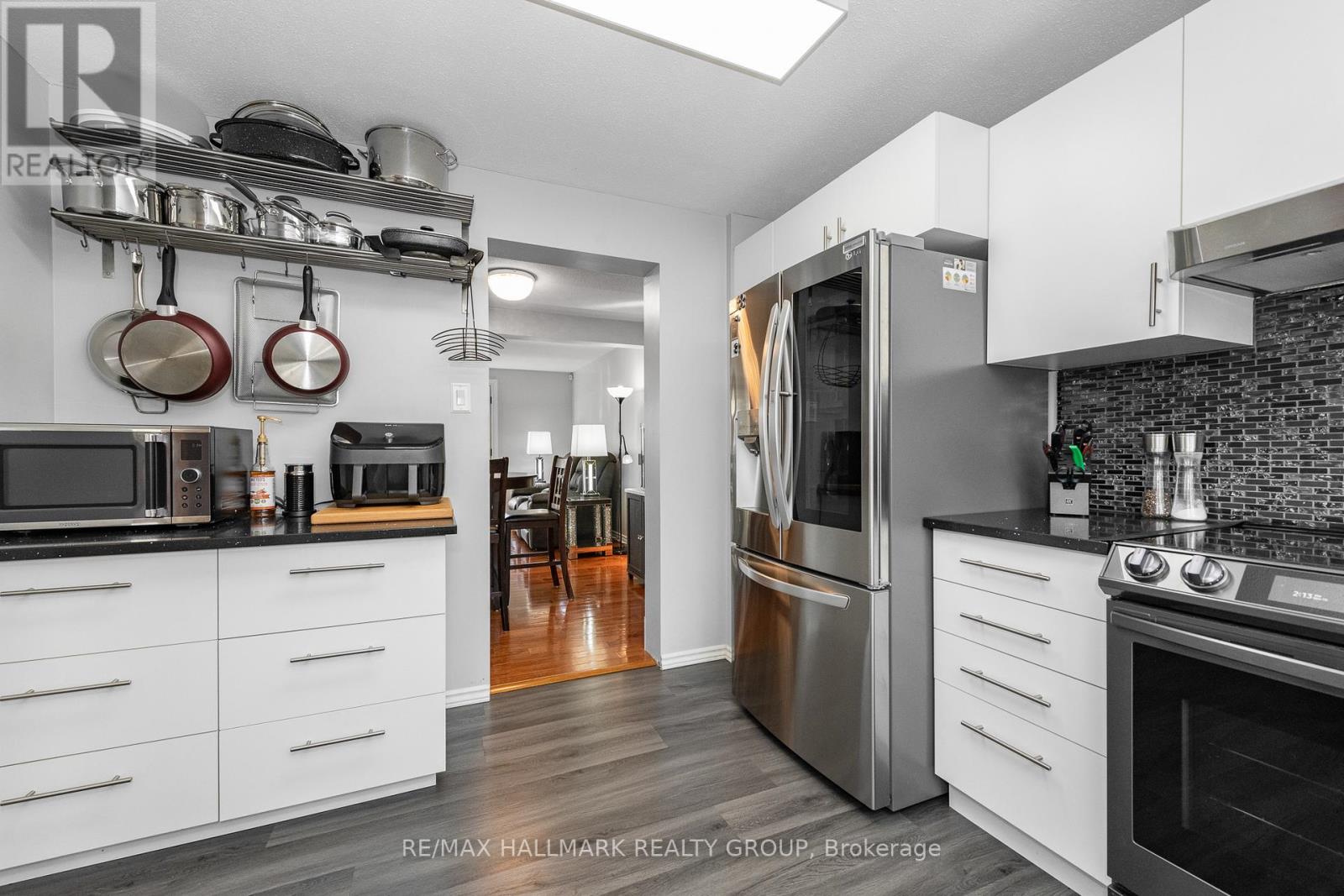 1803 Lamoureux Drive, Ottawa, Ontario  K1E 2H3 - Photo 12 - X12566434