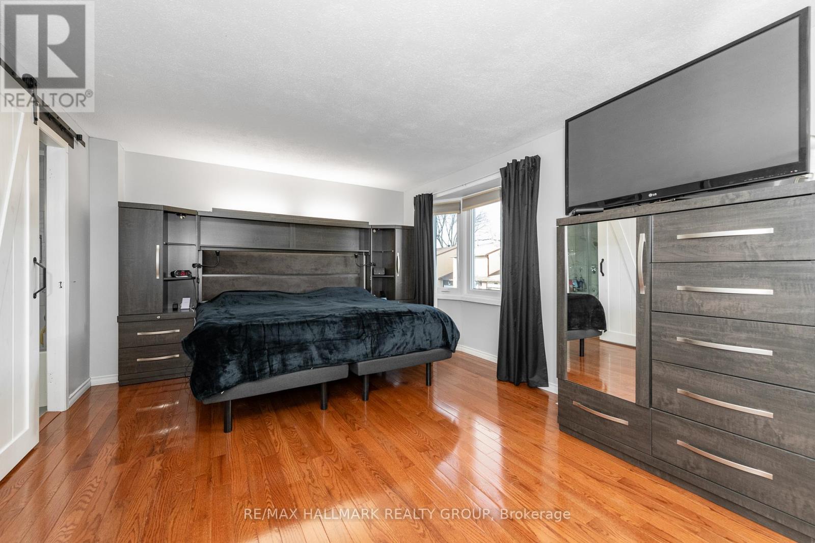 1803 Lamoureux Drive, Ottawa, Ontario  K1E 2H3 - Photo 21 - X12566434