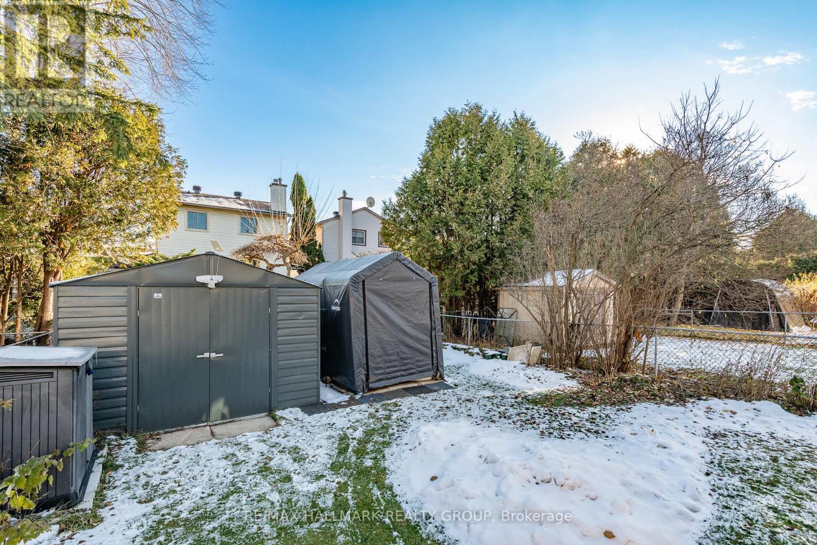 1803 Lamoureux Drive, Ottawa, Ontario  K1E 2H3 - Photo 36 - X12566434