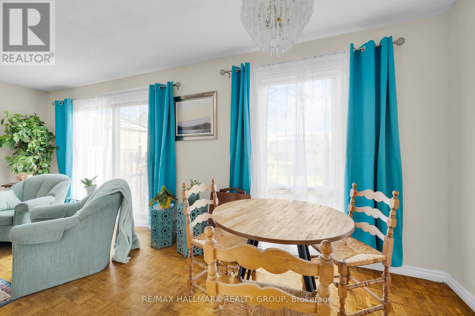 10 Black Forest Lane, Ottawa, Ontario  K2H 5C8 - Photo 16 - X12566520