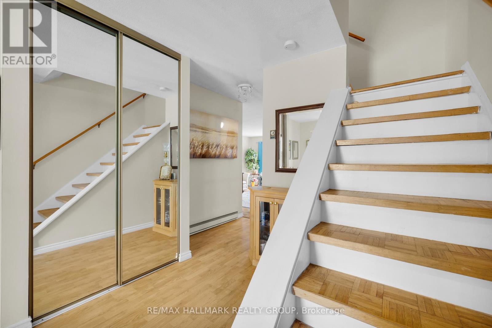 10 Black Forest Lane, Ottawa, Ontario  K2H 5C8 - Photo 22 - X12566520